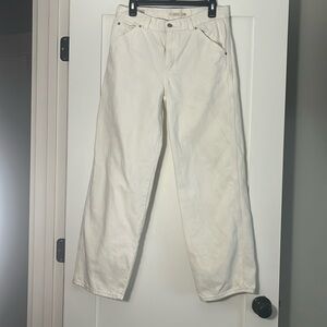 Levi’s white low rise dad utility Jean waist size 28
